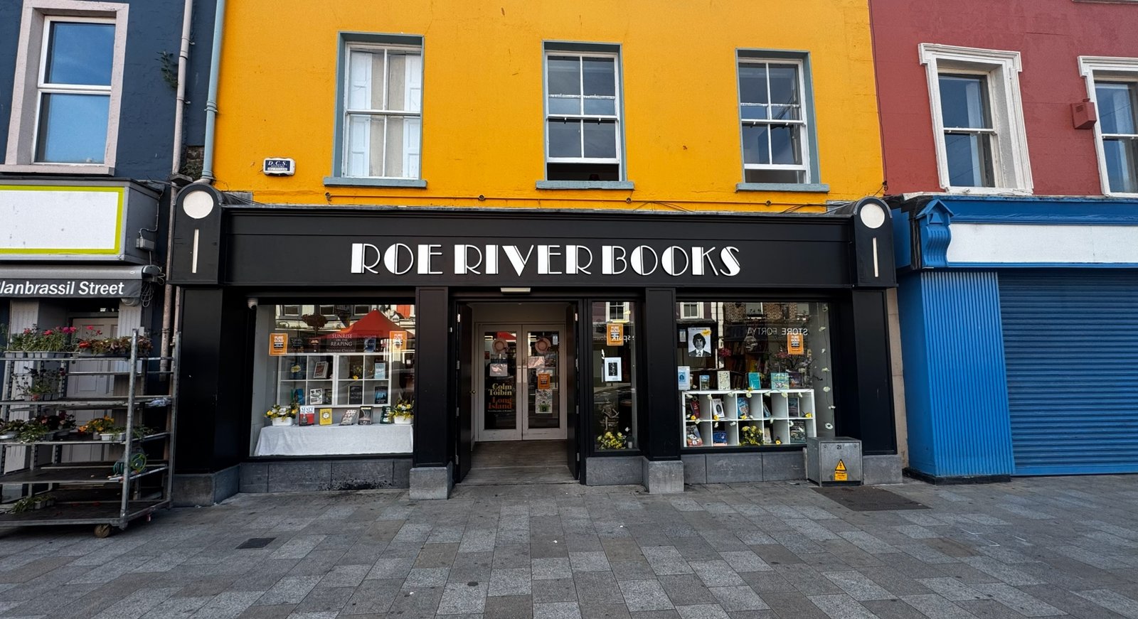 Roe River Books exterior in Dundalk summer 2025
